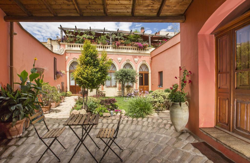 Bed and Breakfast Casa Isotta Quartu SantʼElena Zewnętrze zdjęcie